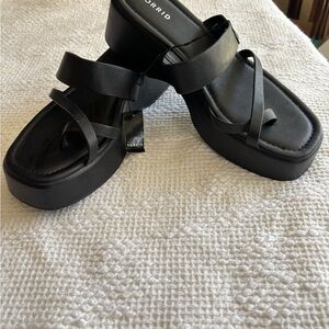 Torrid Women's Chunky Black platform Sandals